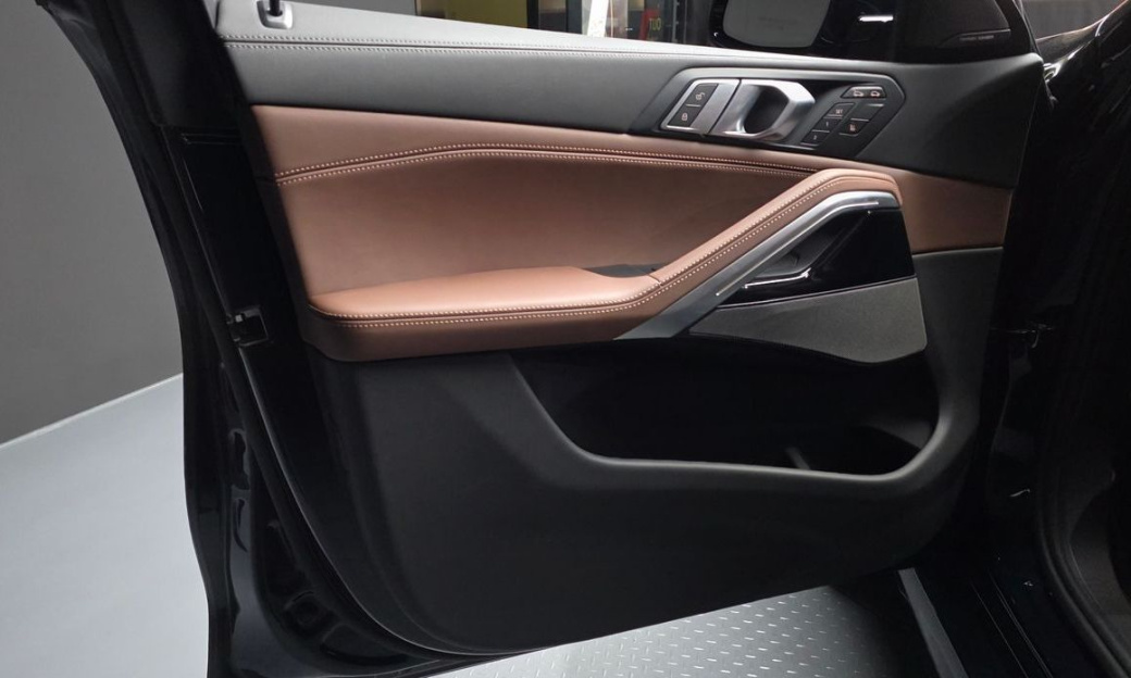 BMW X6 xDrive40i M Sport, 2025