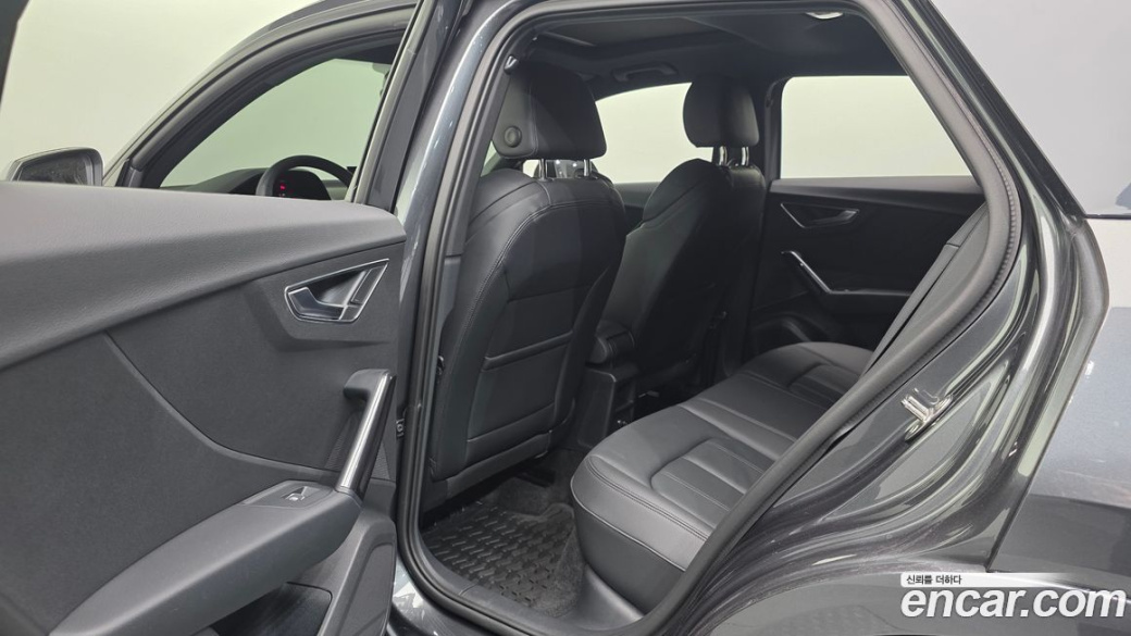 Audi Q2 35 TDI Premium, 2023