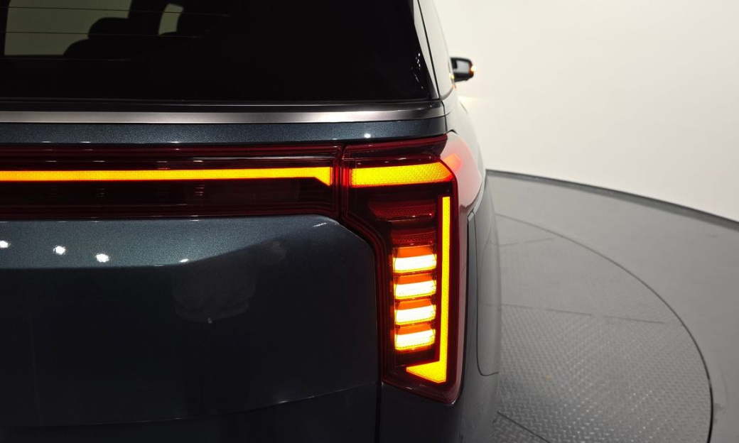 Kia Carnival 9-Seater Noblesse, 2025