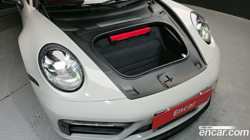 Porsche 911 Carrera GTS, 2023
