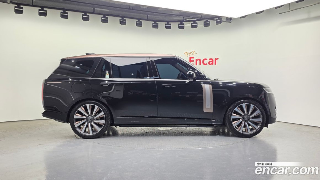 Land Rover Range Rover P615 SV LWB, 2025