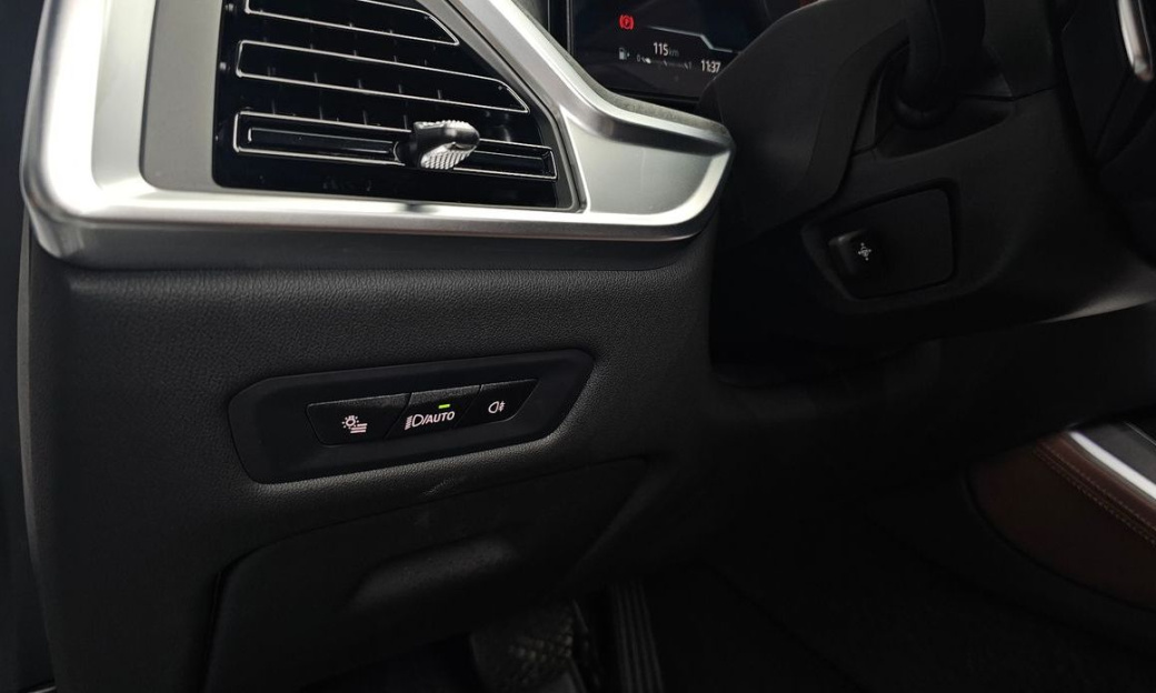 BMW X5 xDrive 40i xLine, 2024