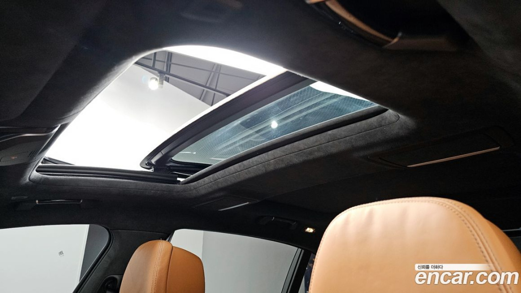 BMW 7-Series M760Li xDrive, 2022