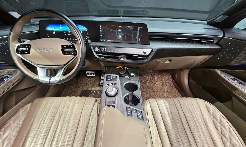 Kia K8 2.5 Gasoline 2WD, 2023