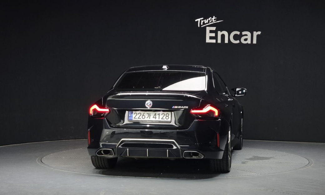 BMW 2-Series M240i xDrive Coupe, 2024