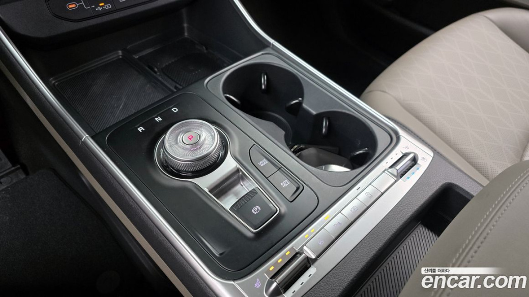 Kia Carnival 9-Seater Prestige, 2024