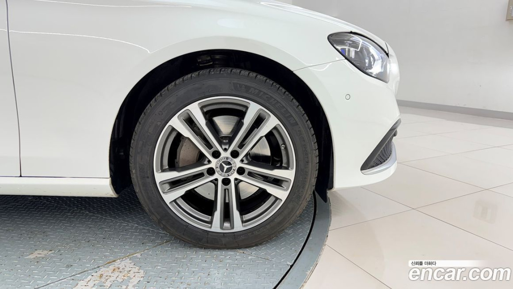 Mercedes-Benz E-Class E350 4MATIC Avantgarde, 2022