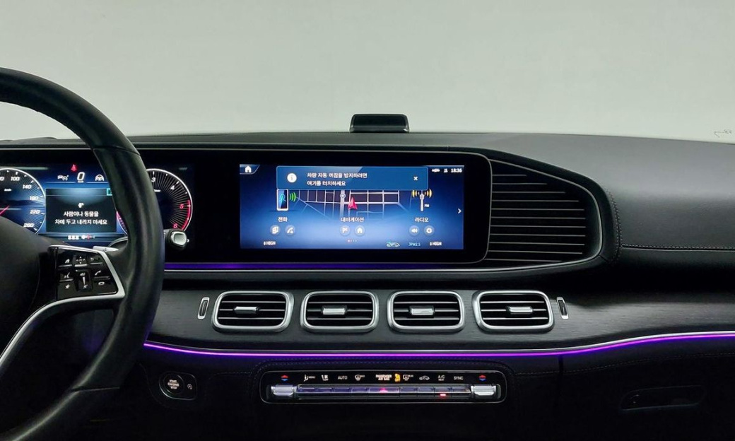 Mercedes-Benz GLE-Class GLE300d 4MATIC, 2025