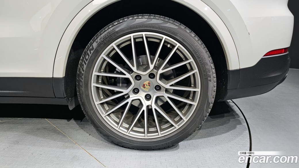 Porsche Cayenne 3.0 PLATINUM EDITION, 2022