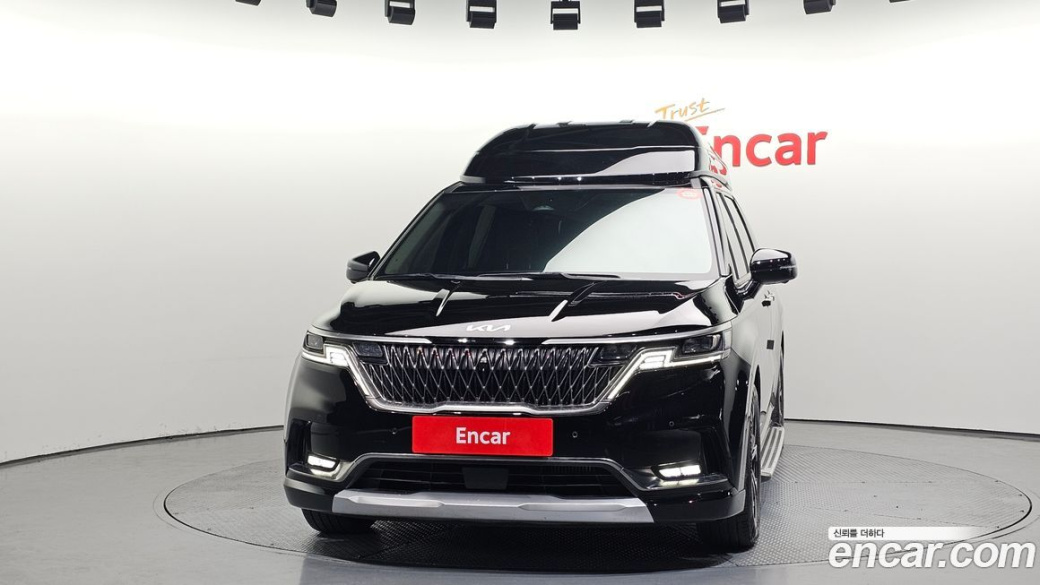 Kia Carnival 9-Seater Hi-Limousine, 2023