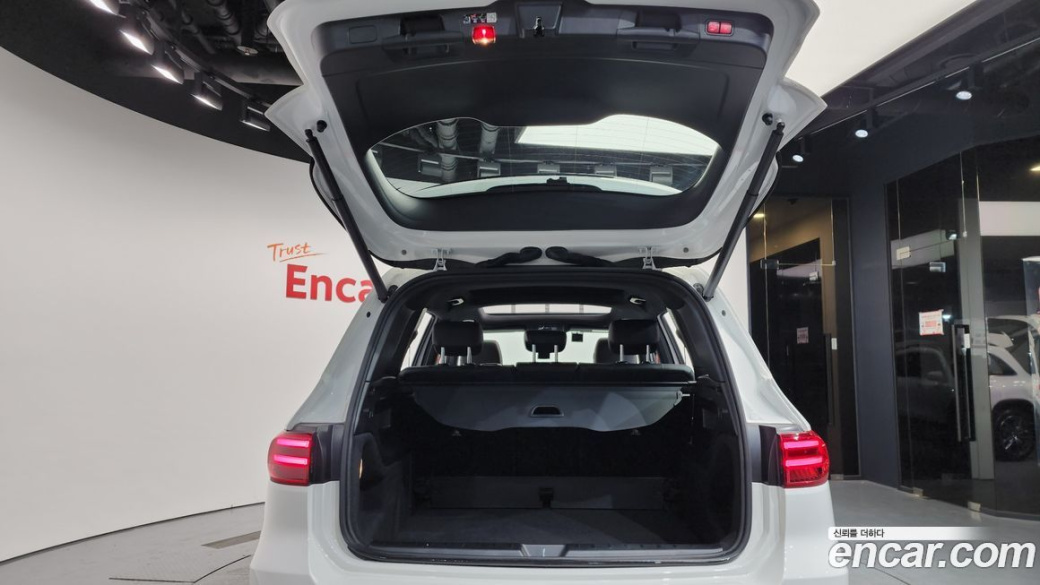 Mercedes-Benz GLB-Class AMG GLB35 4MATIC, 2025