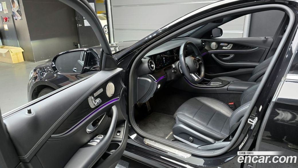 Mercedes-Benz E-Class E220d 4MATIC AMG Line, 2022