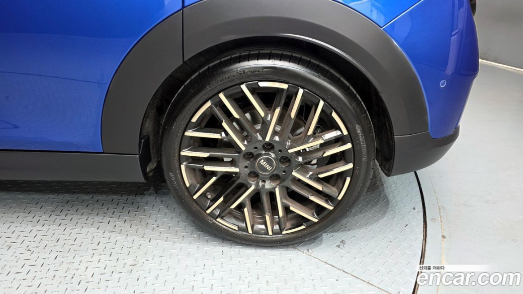 Mini Cooper 5 Door Favoured, 2025