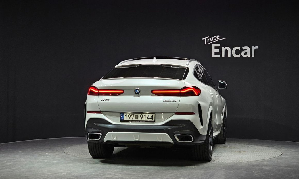 BMW X6 xDrive30d M Sport, 2022