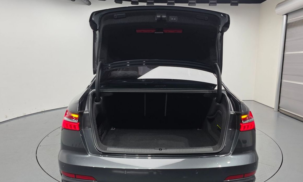 Audi A6 40 TDI Premium, 2022