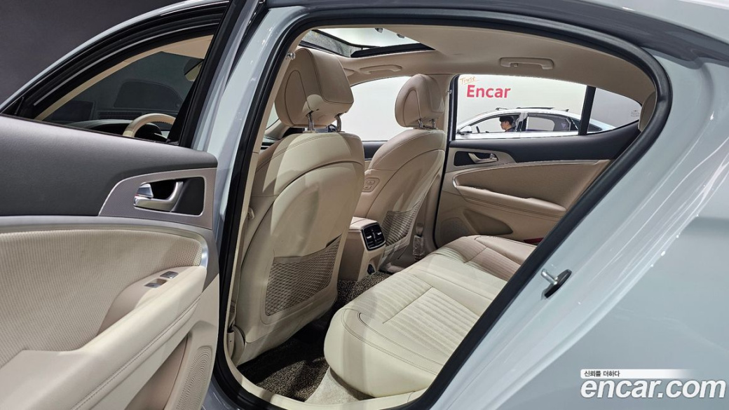 Genesis G70 Gasoline 2.0T 2WD, 2021