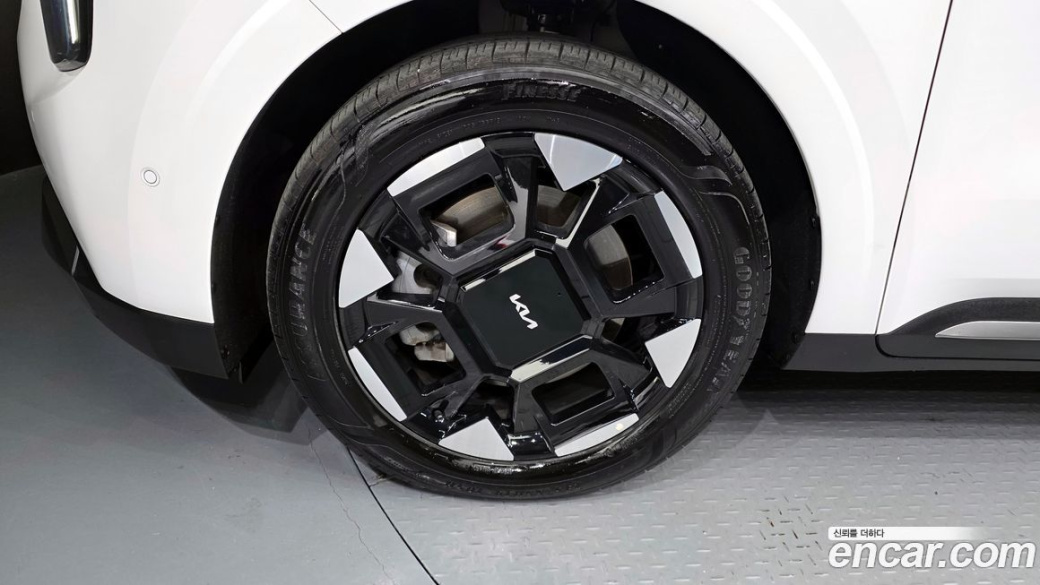Kia Carnival 9-Seater Noblesse, 2025