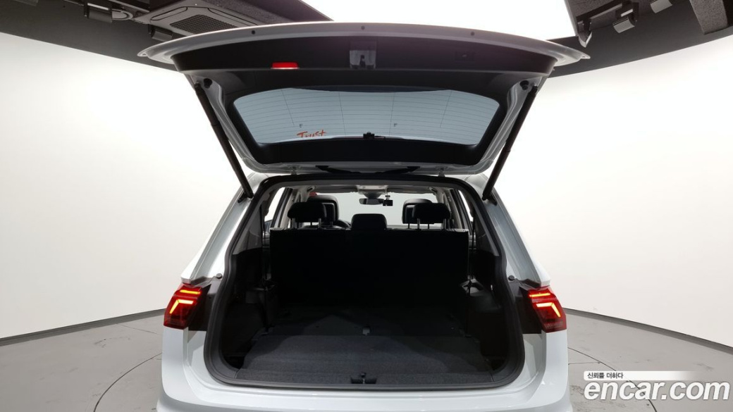 Volkswagen Tiguan 2.0 TSI Prestige, 2023