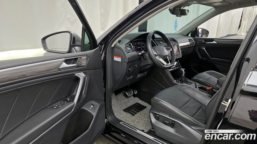 Volkswagen Tiguan 2.0 TSI Prestige, 2023