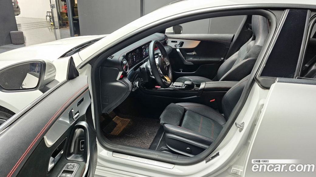 Mercedes-Benz CLA-Class CLA250 4MATIC, 2023