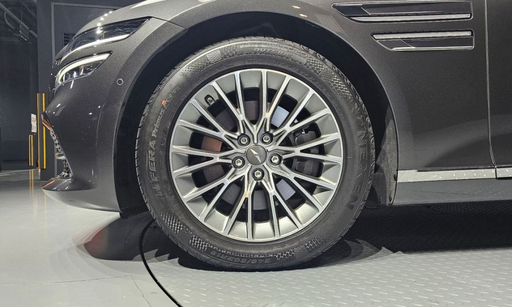 Genesis G80 Gasoline 2.5 Turbo 2WD, 2024