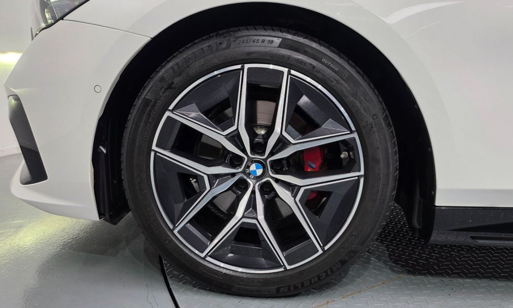 BMW 5-Series 520i Special Edition, 2024
