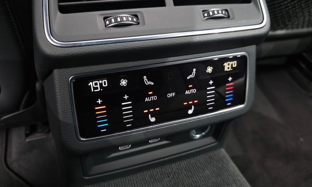 Audi A6 45 TFSI Quattro Premium, 2022