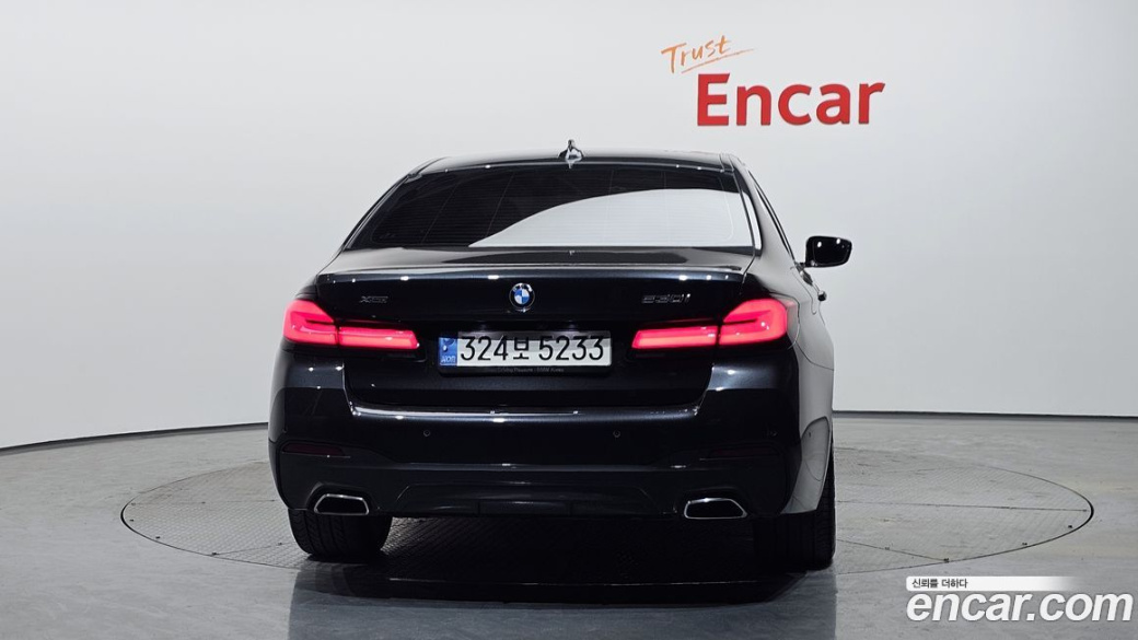 BMW 5-Series 530i xDrive M Sport Package, 2022