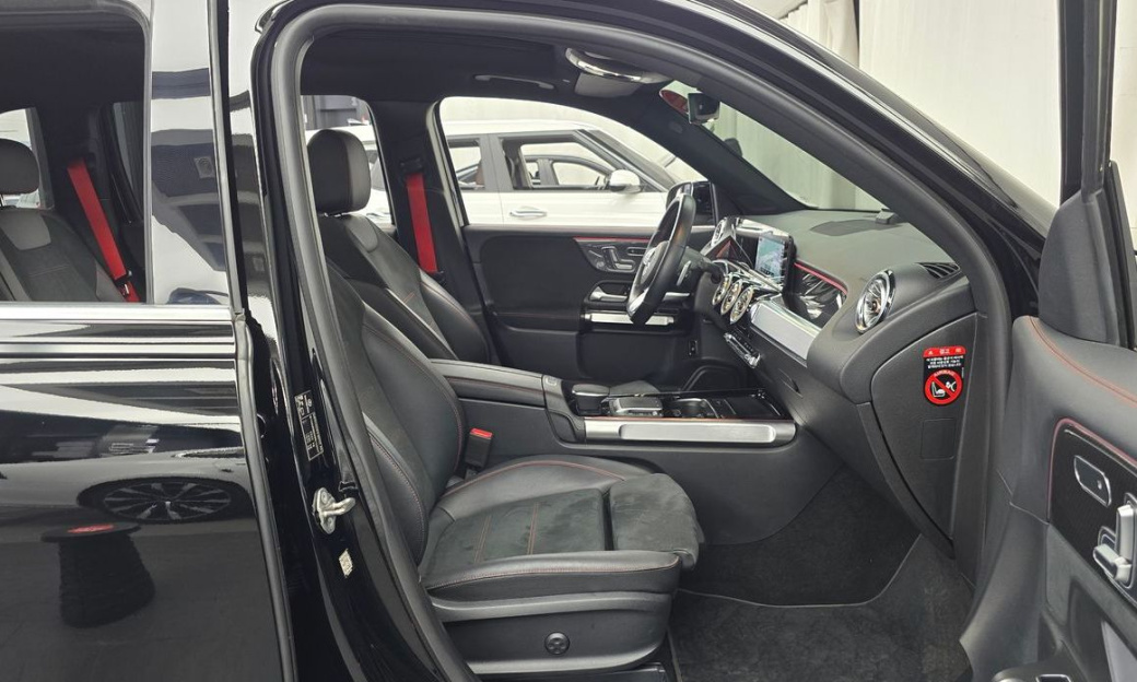 Mercedes-Benz GLB-Class AMG GLB35 4MATIC, 2021