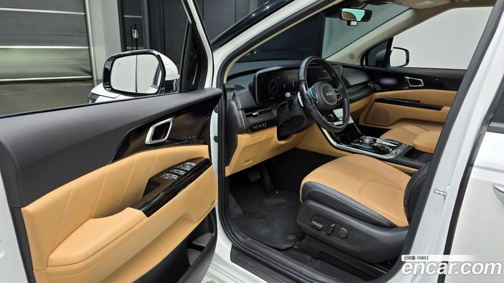 Kia Carnival 9-Seater Signature, 2022
