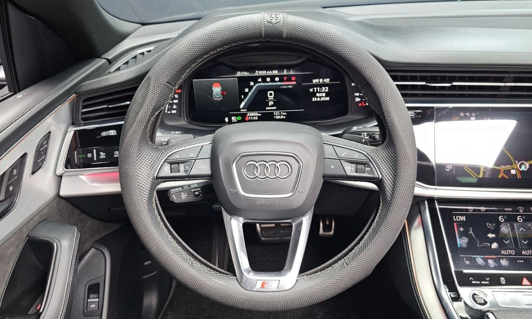 Audi Q8 55 TFSI Quattro Premium, 2022