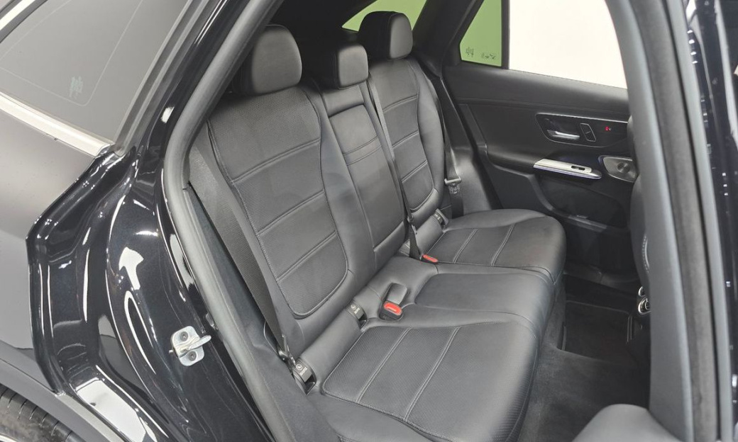 Mercedes-Benz GLC-Class GLC 300 4MATIC Avantgarde, 2025