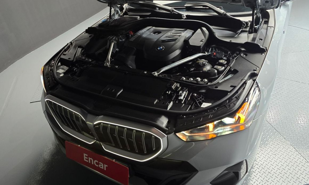 BMW 5-Series 520i M Sport, 2024