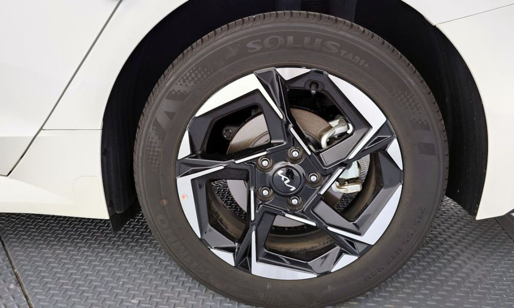 Kia K5 2.0, 2024
