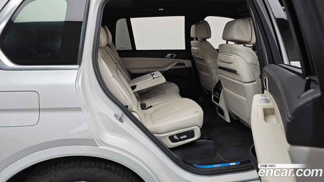 BMW X7 xDrive 40i Design Pure Excellence 7-Seater, 2025