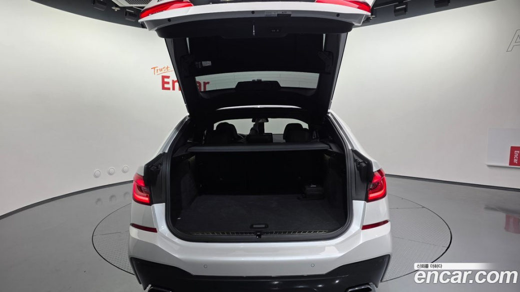BMW Gran Turismo 640i xDrive M Sport, 2023