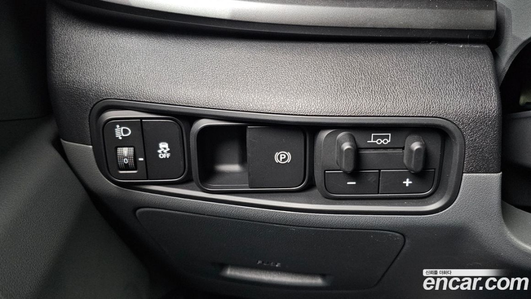 Kia Tasman 2.5T Gasoline 4WD, 2026