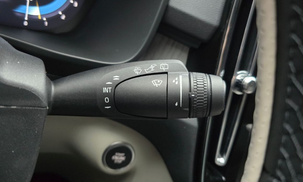 Volvo XC40 B4 Ultra Bright, 2025