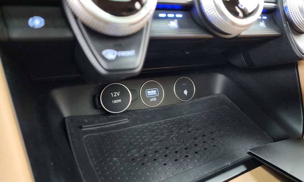 Genesis G70 Gasoline 2.0T 2WD, 2021