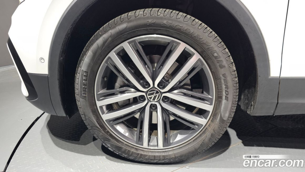 Volkswagen Tiguan 2.0 TSI Prestige, 2023