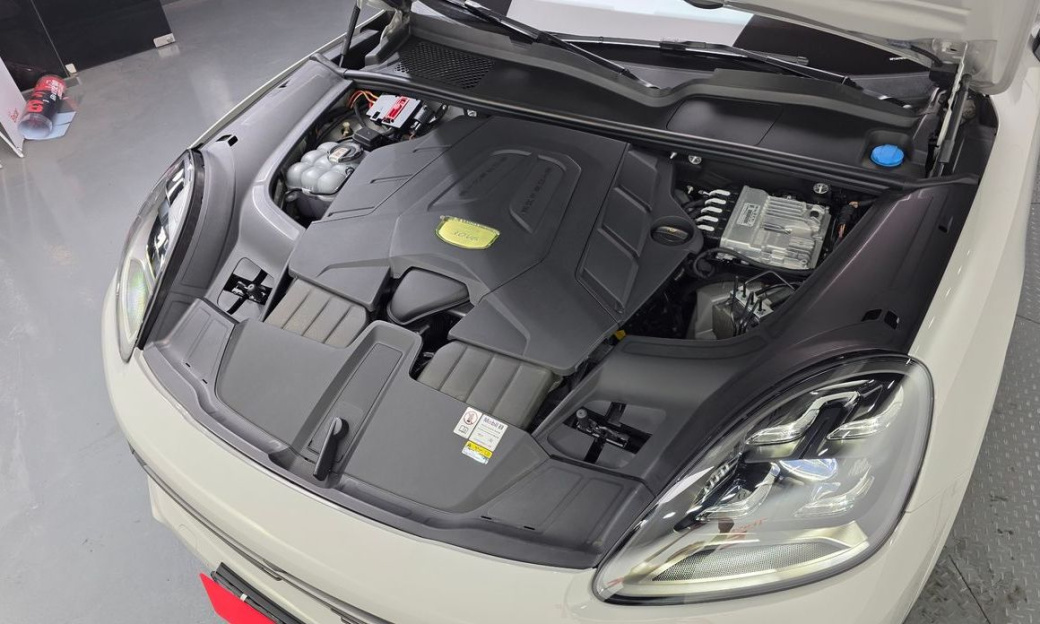 Porsche Cayenne 3.0 PLATINUM EDITION, 2023