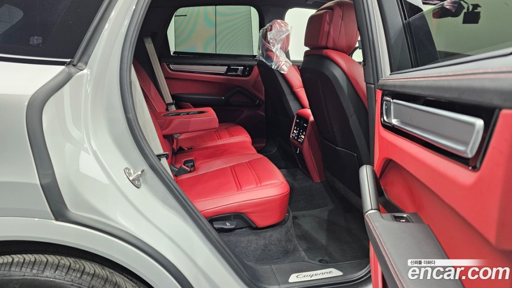 Porsche Cayenne 3.0 PLATINUM EDITION, 2023