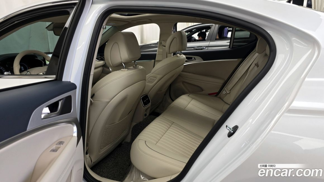 Genesis G70 Gasoline 2.5T 2WD, 2025