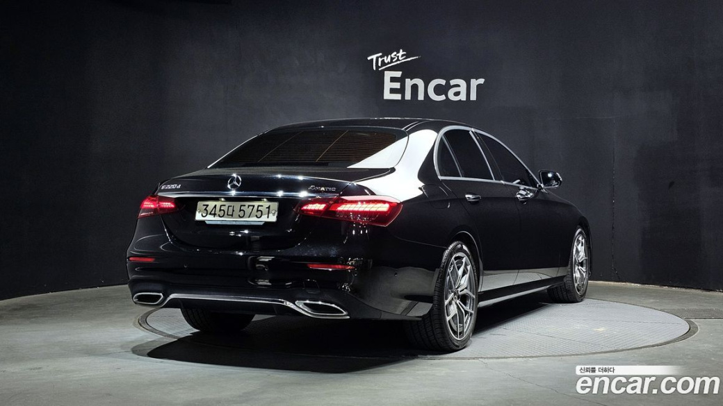 Mercedes-Benz E-Class E220d 4MATIC AMG Line, 2022
