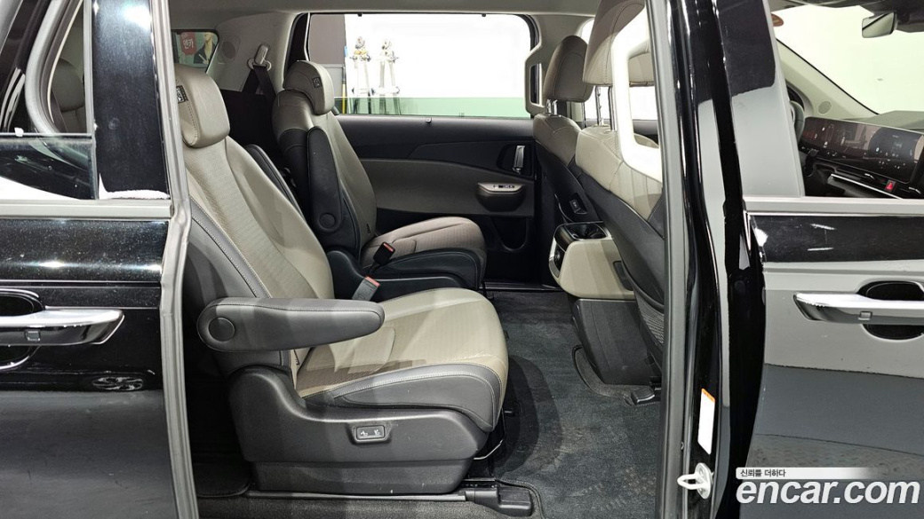 Kia Carnival 9-Seater Noblesse, 2025