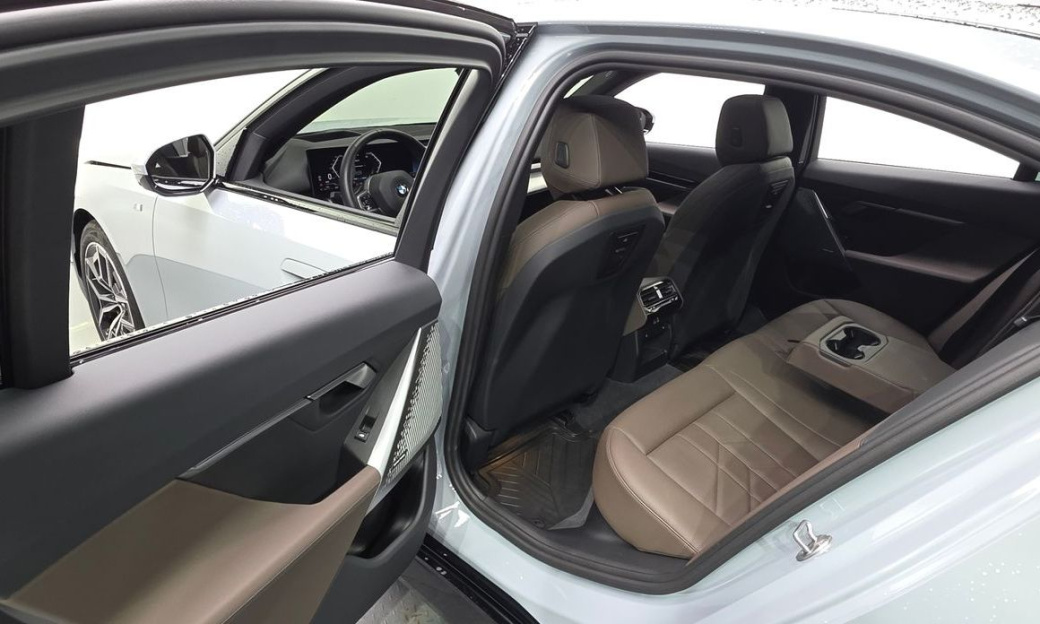 BMW 5-Series 520i M Sport, 2024