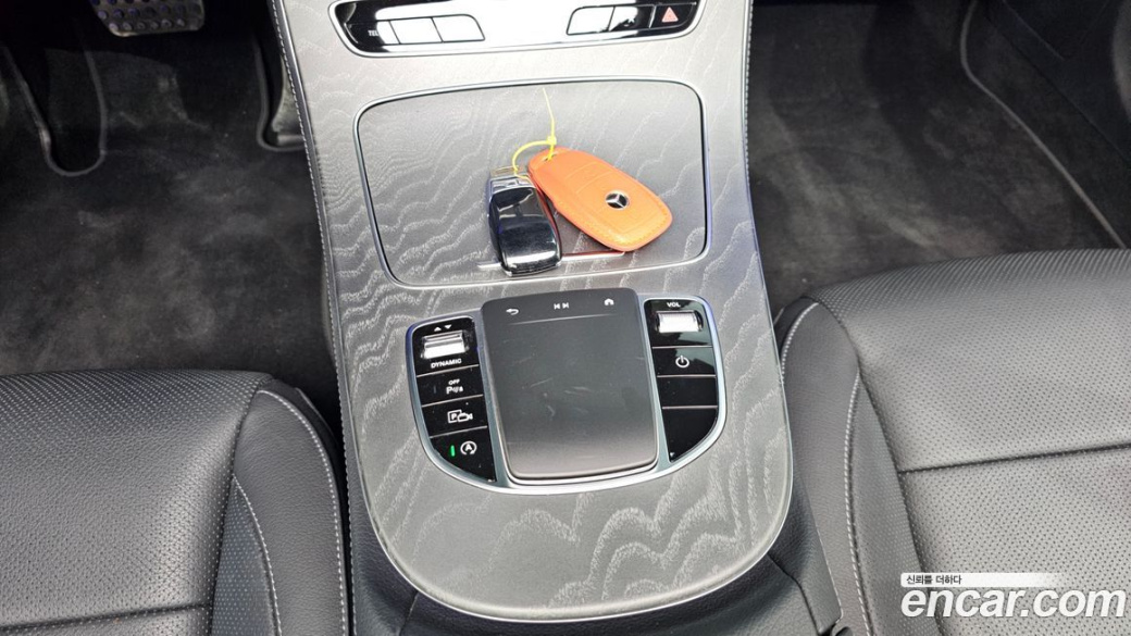Mercedes-Benz E-Class E350 4MATIC AMG Line, 2022