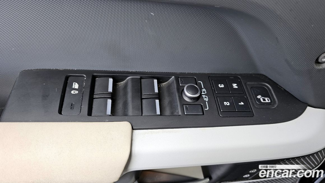 Land Rover Defender 110 P300 X-Dynamic SE, 2023