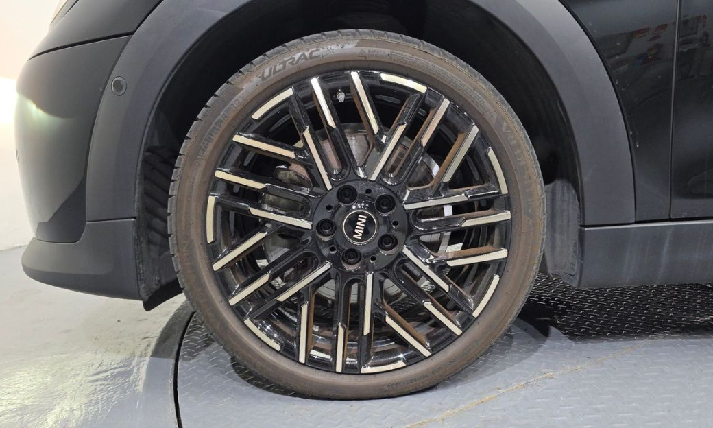 Mini Cooper 5 Door Favoured, 2025