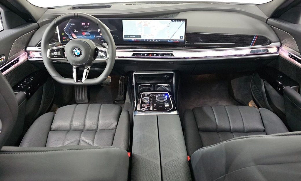 BMW 7-Series 740i xDrive M Sport, 2025